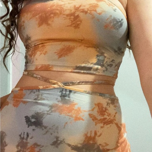 Tie Dye Crop Halter Top & Crisscross Waist Skirt Set - Picture 11 of 15